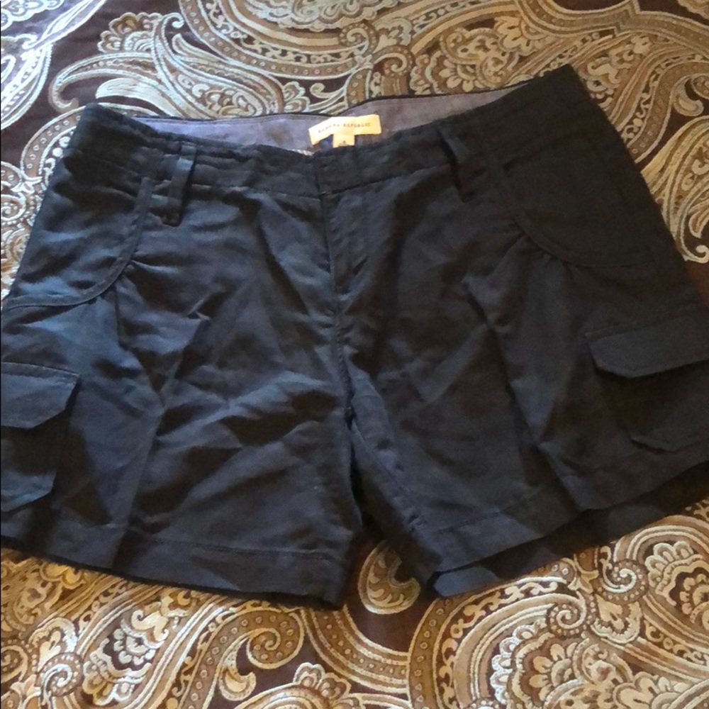 Banana republic shorts !